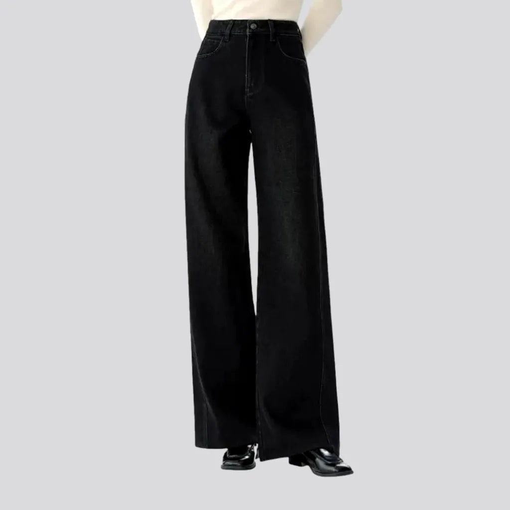 Fashionable abraded wide fit jeans for women